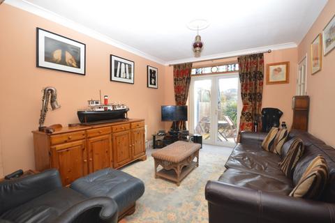 18 Dolphins Road, Folkestone, CT19 5PL