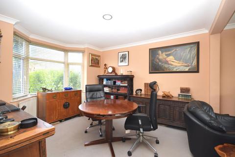 18 Dolphins Road, Folkestone, CT19 5PL