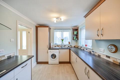 27 Downs Way, Sellindge, Ashford, TN25 6EZ
