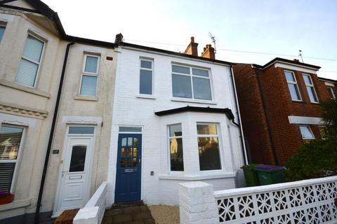 3 bedroom terraced house for sale, Dunnett Road, Folkestone CT19