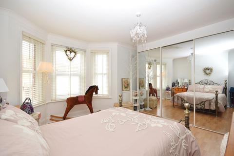 13 Stuart Road, Folkestone, CT19 6NL