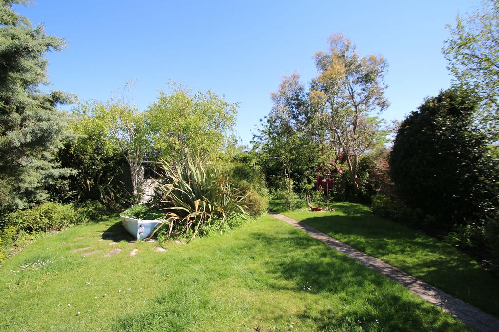 Rye Harbour, Rye TN31 3 bed cottage for sale £585,000