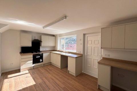 3 bedroom terraced house to rent - Chestnut Avenue, Stocksbridge, Sheffield, South Yorkshire, S36