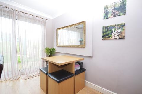 49 Grasmere Gardens, Folkestone, CT19 5JL