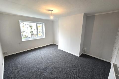 3 bedroom flat to rent, Marchburn Avenue, Northfield, Aberdeen, AB16