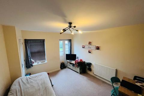 1 bedroom flat for sale, Oak Grove, Cottarville, Northampton NN3 3JR