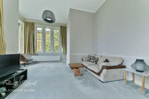 2 bedroom apartment for sale - Godwin House, Gilbert Close, London, SE18