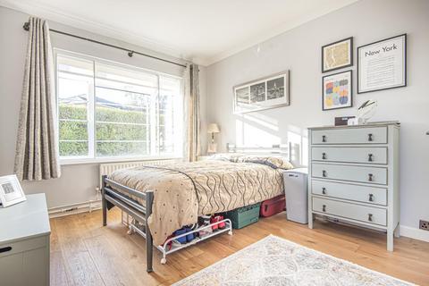 1 bedroom flat for sale, Wyke Road, Raynes Park