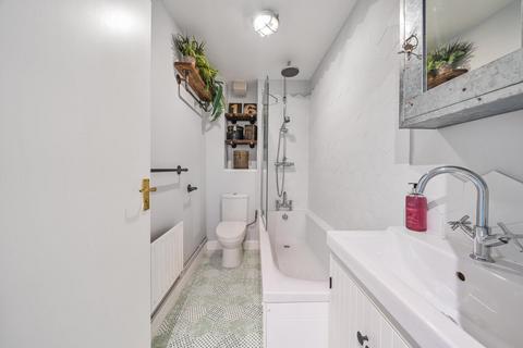 16 Penny Mews, London, SW12 8PU