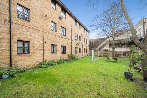 16 Penny Mews, London, SW12 8PU