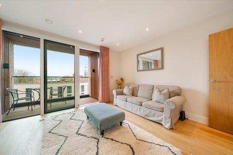 1 bedroom flat for sale, Chiswick High Road, London, W4