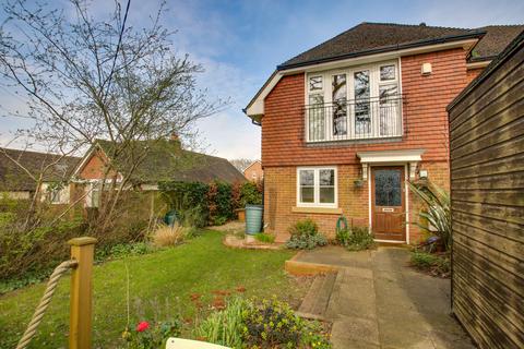 2 bedroom cluster house for sale - BISHOP'S WALTHAM - NO CHAIN