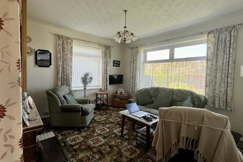 2 bedroom bungalow for sale - Ivanhoe, Holmpton Road, Hollym, Withernsea, HU19 2QW