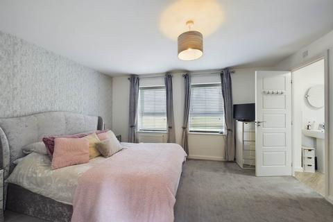 3 bedroom semi-detached house for sale - Burgundy Drive, Hemel Hempstead