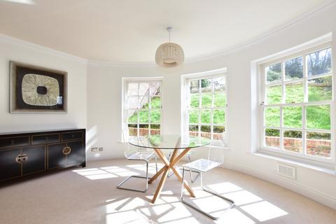 2 bedroom apartment for sale - Nashdom Lane Burnham, Buckinghamshire, SL1 8NJ