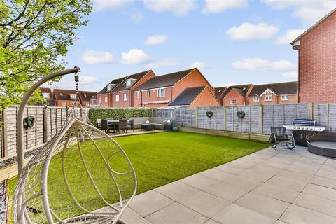 4 bedroom detached house for sale, Wyvern Close, Milton Regis, Sittingbourne, Kent