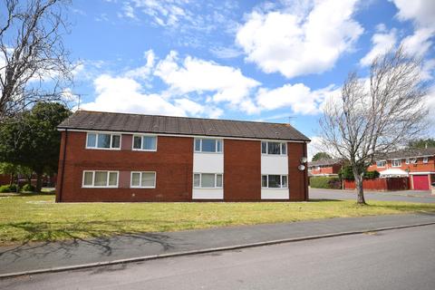 2 bedroom flat to rent, Gwydyr Way, Wrexham, LL13