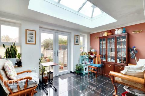 56 Hanover Circle, Hayes, UB3 2TJ