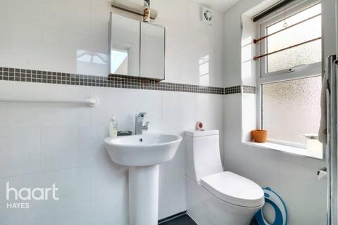 56 Hanover Circle, Hayes, UB3 2TJ