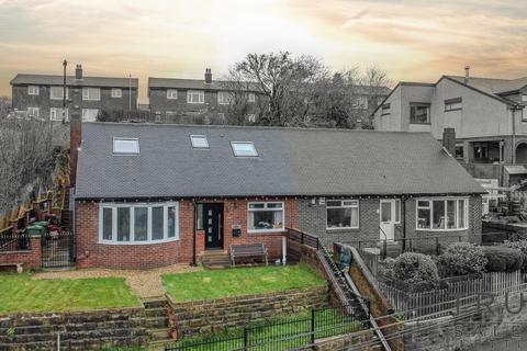 4 bedroom semi-detached house for sale, Thornhill, Dewsbury WF12