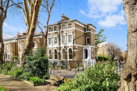 27 Cassland Road, London, E9 7AL