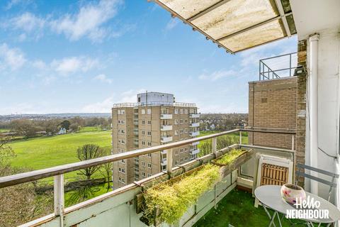 2 bedroom apartment to rent - St Quentin House, Fitzhugh Grove, London, SW18
