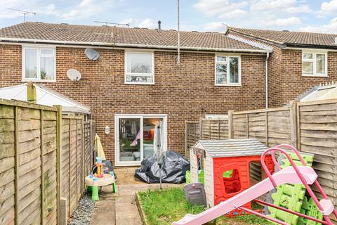 60 Drake Close, Horsham, RH12 5UD