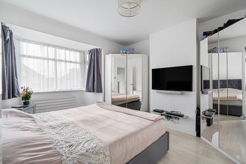 27 Ellesmere Drive, South Croydon, CR2 9EH