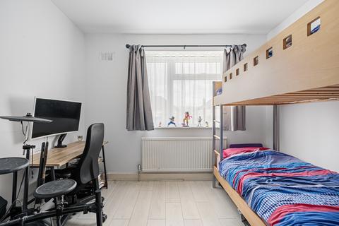 27 Ellesmere Drive, South Croydon, CR2 9EH