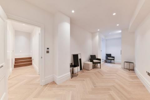 Flat 2, 26 Redcliffe Gardens, London, SW10 9HA