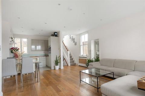 2 bedroom flat for sale, Munster Road, Fulham, London, SW6