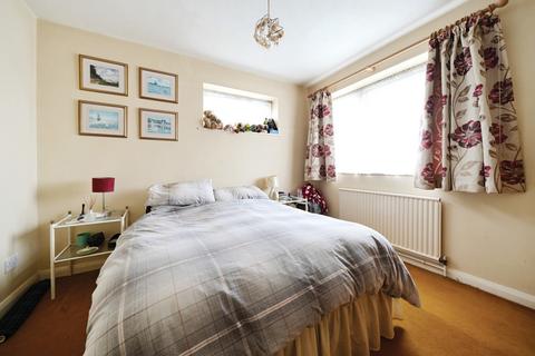 3 bedroom semi-detached house for sale, The Wadeys, Billingshurst, West Sussex