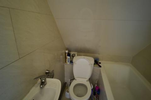 1 bedroom flat for sale, Golfe Road, Ilford, Essex, IG1