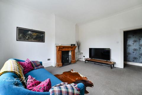 1 bedroom flat for sale - Kings Avenue, London, SW12