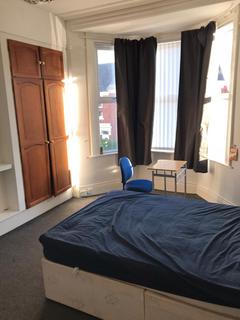 3 bedroom flat to rent, Heaton, Heaton NE6