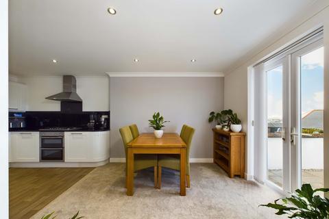 5 Barton Gardens, Paignton, TQ3 3JB