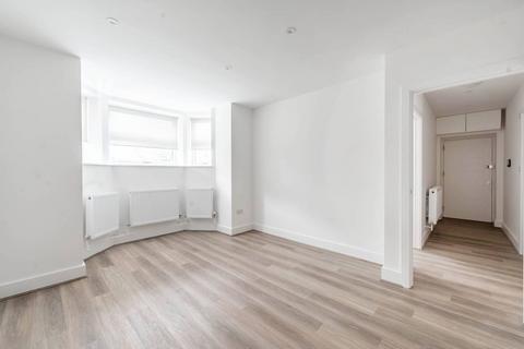 2 bedroom flat to rent, SUNNINGFIELDS CRESCENT, NW4, Hendon, London, NW4