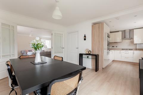 2 bedroom flat for sale, Flat 2, 2 Barnton Grove, Barnton, Edinburgh, EH4 6EJ