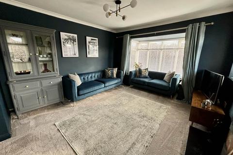 21 Leaside Avenue, Chadderton, Oldham, OL1 2QZ