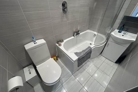 21 Leaside Avenue, Chadderton, Oldham, OL1 2QZ