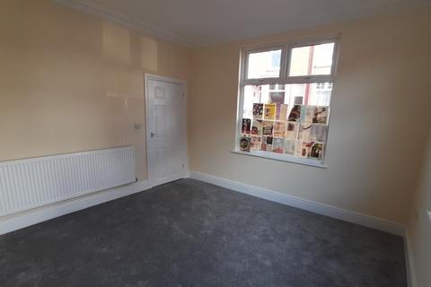 2 bedroom end of terrace house to rent - Chatsworth Street, Leicester LE2