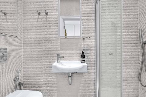 114b Townmead Road, London, SW6 2SR