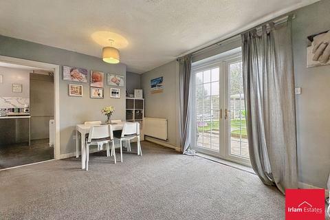 3 bedroom semi-detached house for sale - Victory Road, Cadishead, M44