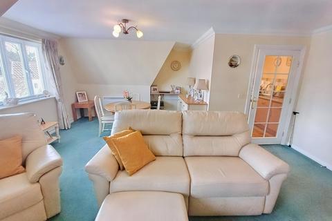 2 bedroom retirement property for sale, Sandbanks Road, Lilliput, Poole, Dorset, BH14