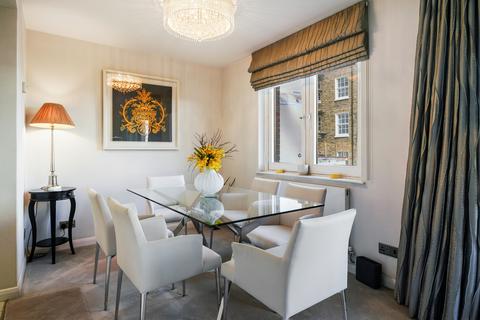 2 bedroom apartment to rent - Brooks Mews, Mayfair, W1K