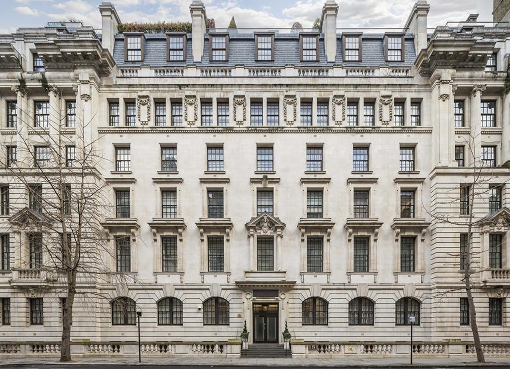 Whitehall Place, London, SW1A 2 bed apartment to rent - £29,900 pcm (£