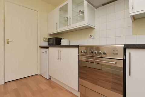 11/3 Duddingston Mills, Edinburgh, EH8 7TU