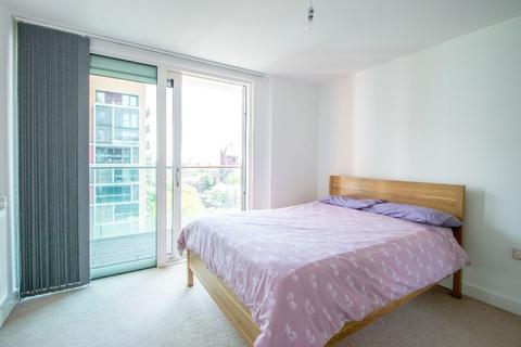 3 bedroom penthouse for sale - Roseberry Place, London, E8