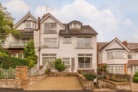 1 bedroom flat for sale, Crediton Hill, London, NW6