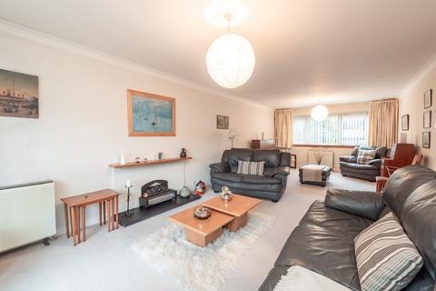 3 bedroom flat for sale - 24/2 Avon Road, Cramond, Edinburgh, EH4